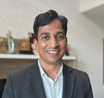 Mr. Manish Kumar Dak